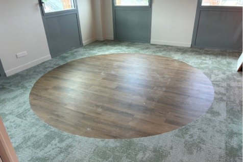 Peinture et pose de sols souples dans un immeuble de bureaux 72000 Le Mans